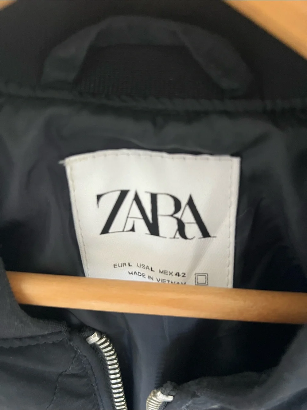 Zara Black Quilted Jacket with Silver Zipper - Picture 2 of 2